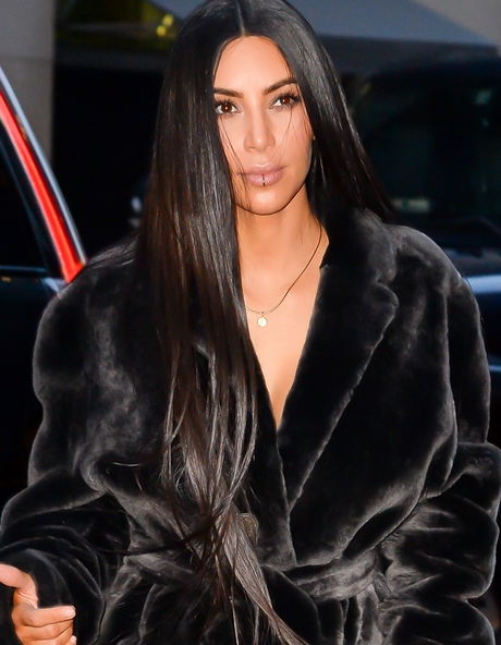 Kim kardashian cheveux court kim-kardashian-cheveux-court-87_6 