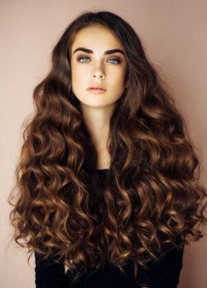 Coiffure glamour cheveux long coiffure-glamour-cheveux-long-28_9 