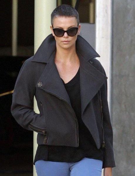 Coupe courte charlize theron coupe-courte-charlize-theron-61 