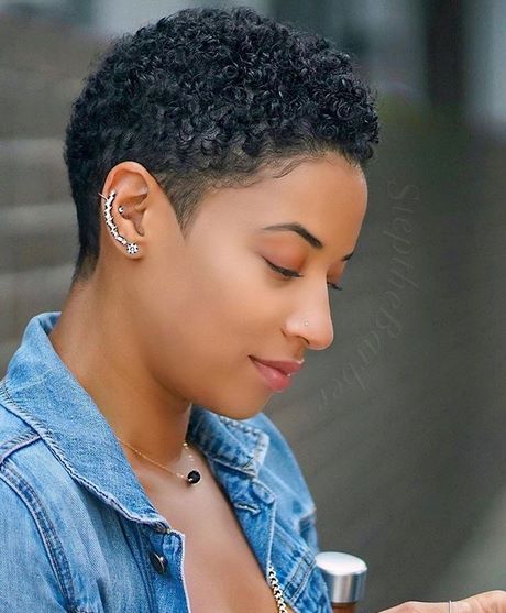 Coupe dame cheveux court