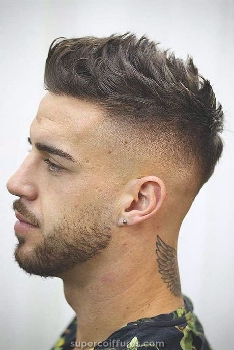 Coupe iroquoise homme courte