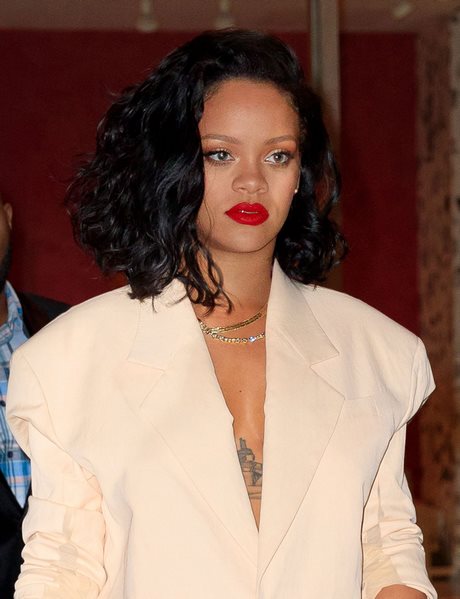 Rihanna carré plongeant rihanna-carre-plongeant-07_2 