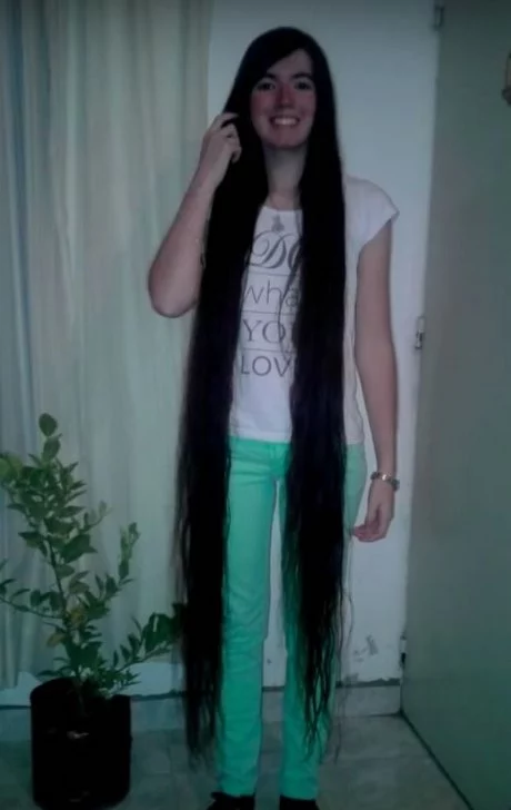 Les cheveux les plus long du monde 2024 les-cheveux-les-plus-long-du-monde-2024-69_5-13 
