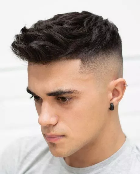 Modele coiffure 2024 homme modele-coiffure-2024-homme-58_13-6 