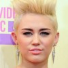 Miley cyrus cheveux court